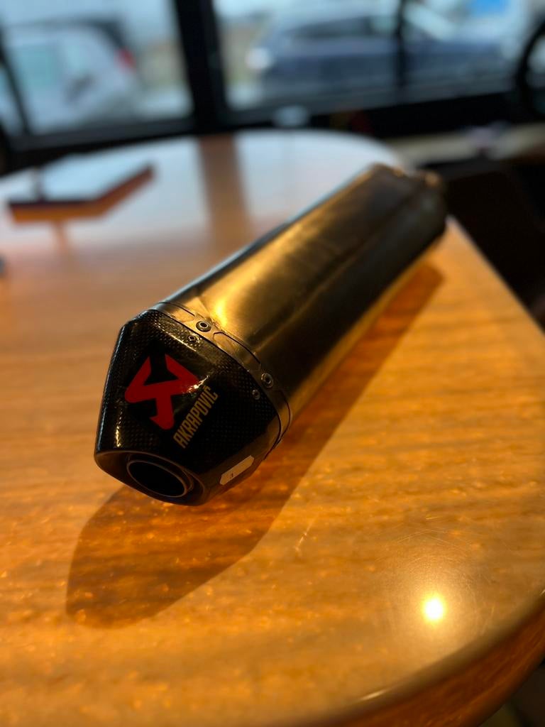 Akrapovič Uitlaat – Topconditie, Ophalen of Verzenden