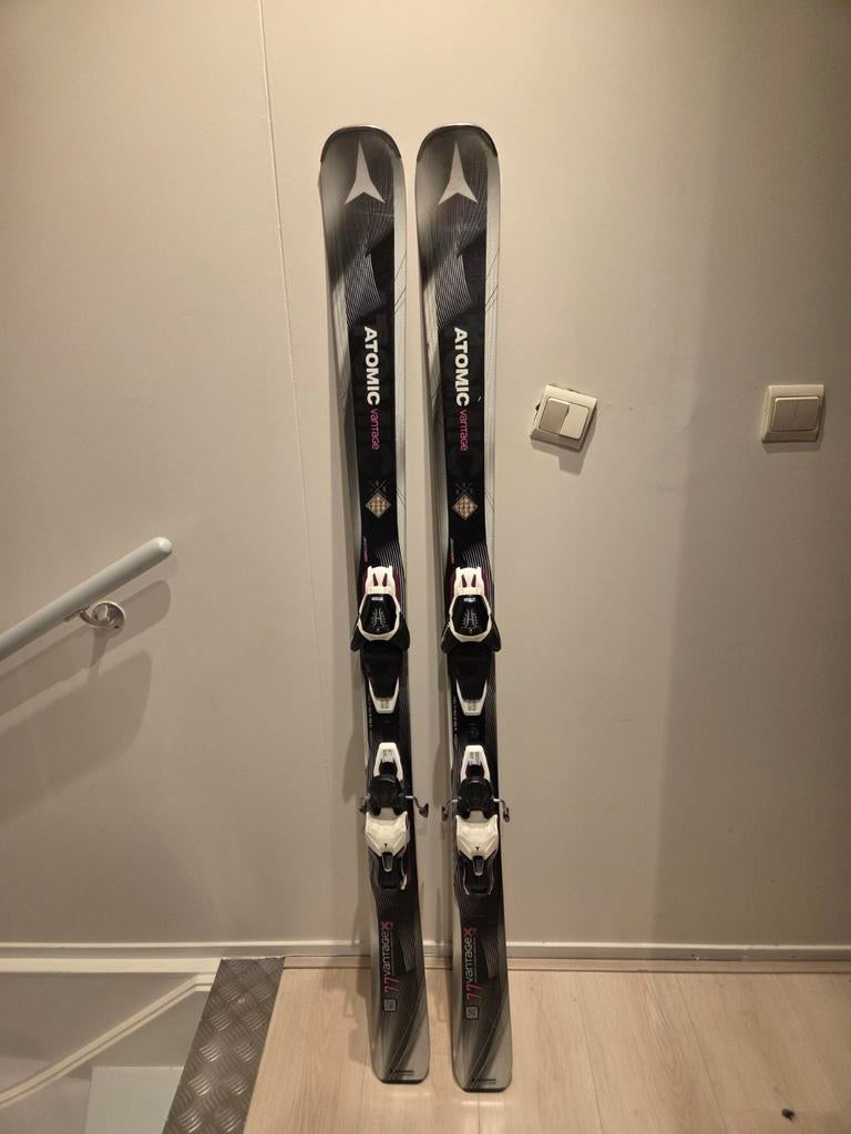 Dames ski Atomic Vantage, 140 tot 160 cm, Gebruikt, Ophalen of Verzenden, Atomic