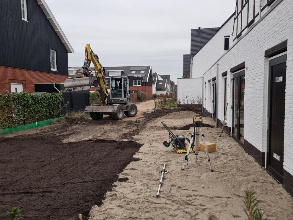 Tuin afgraven grondwerk graafwerkzaamheden