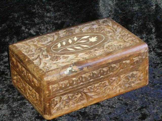Houten Gesneden Kistje Met Ingelegd Been, Antiek en Kunst, Ophalen
