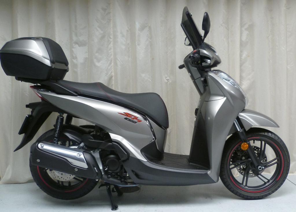 Honda  SH 300, Motoren, Scooter, 300 cc, Bedrijf, Minimaal motorrijbewijs A2