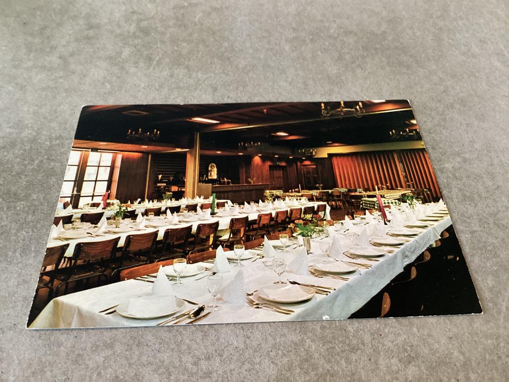 Sint Michielsgestel.  Hotel Cafe Rest. ,,De Drie Zwaantjes”, Ophalen of Verzenden