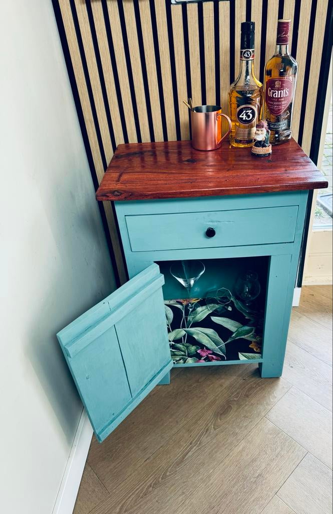Vintage groen kastje met bloemenbekleding, Huis en Inrichting, Kasten | Dressoirs, Minder dan 50 cm, Gebruikt, Ophalen of Verzenden