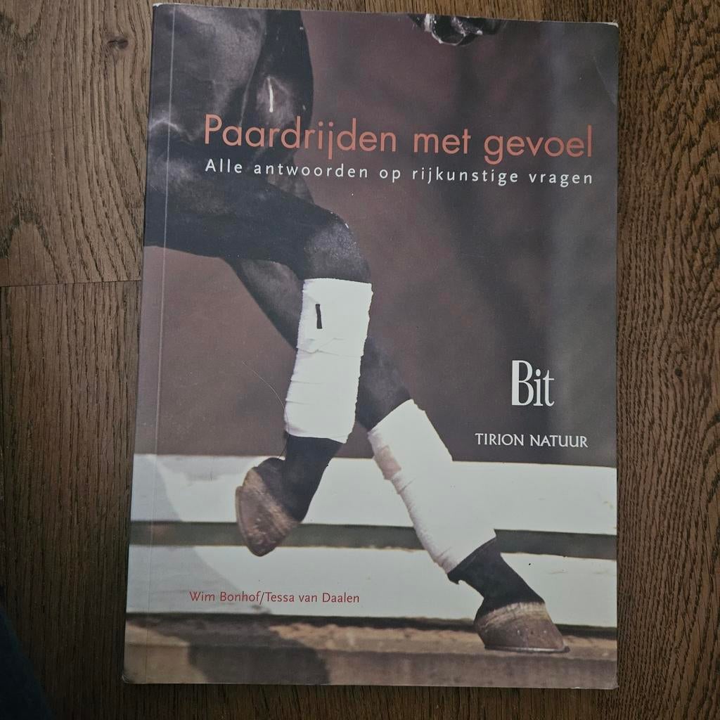 Paardrijden met gevoel - Rijkunst vragen beantwoord, Ophalen of Verzenden, Gelezen, Overige onderwerpen