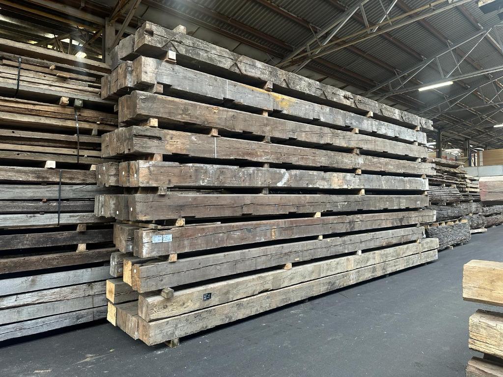 Oude grenen balken, Gebruikt, Grenen, Ophalen of Verzenden, Balk