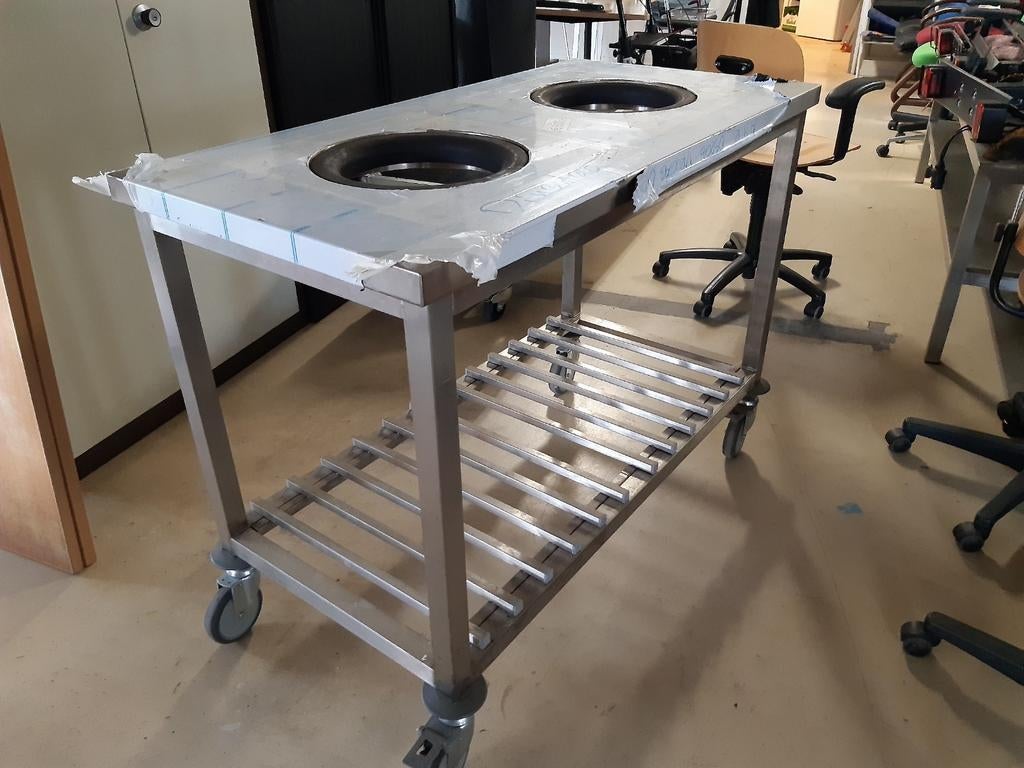 Keuken horeca spoelkeuken werktafel, Ophalen, Zo goed als nieuw