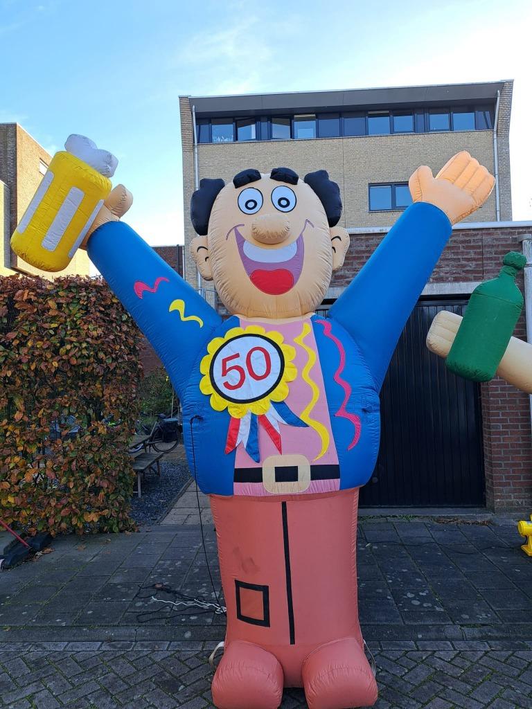 Te huur: Opblaaspop 2,8 meter, Ophalen, Zo goed als nieuw, Verjaardag
