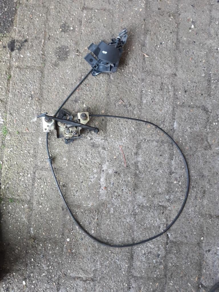 Motorkapslot met hendel Ford Fiesta MK5, Ophalen of Verzenden, Gebruikt, Ford