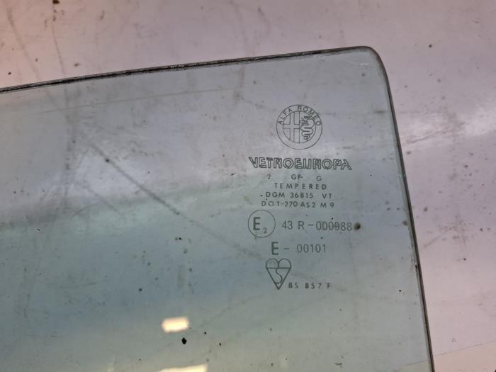 Ruit achter van een Alfa Romeo Alfetta, Gebruikt, -, Verzenden, -