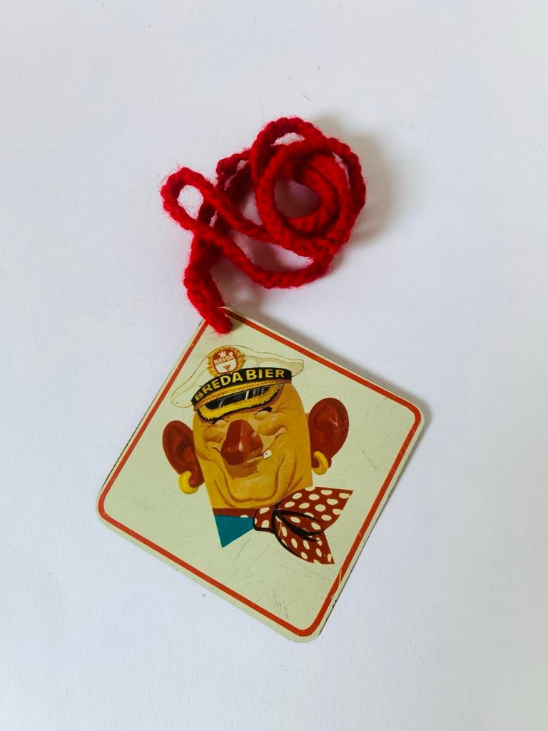 Vintage Breda Bier Reclamebordje carnaval hanger