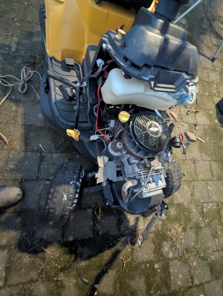 Stiga 3084H zware motor ( voor onderdelen) motor is ok, Tuin en Terras, Grasmaaiers, Ophalen of Verzenden, Gebruikt