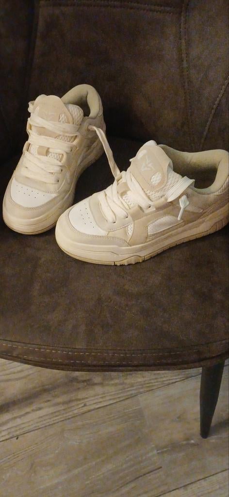 Sneaker, Ophalen of Verzenden, Zo goed als nieuw, Sneakers of Gympen
