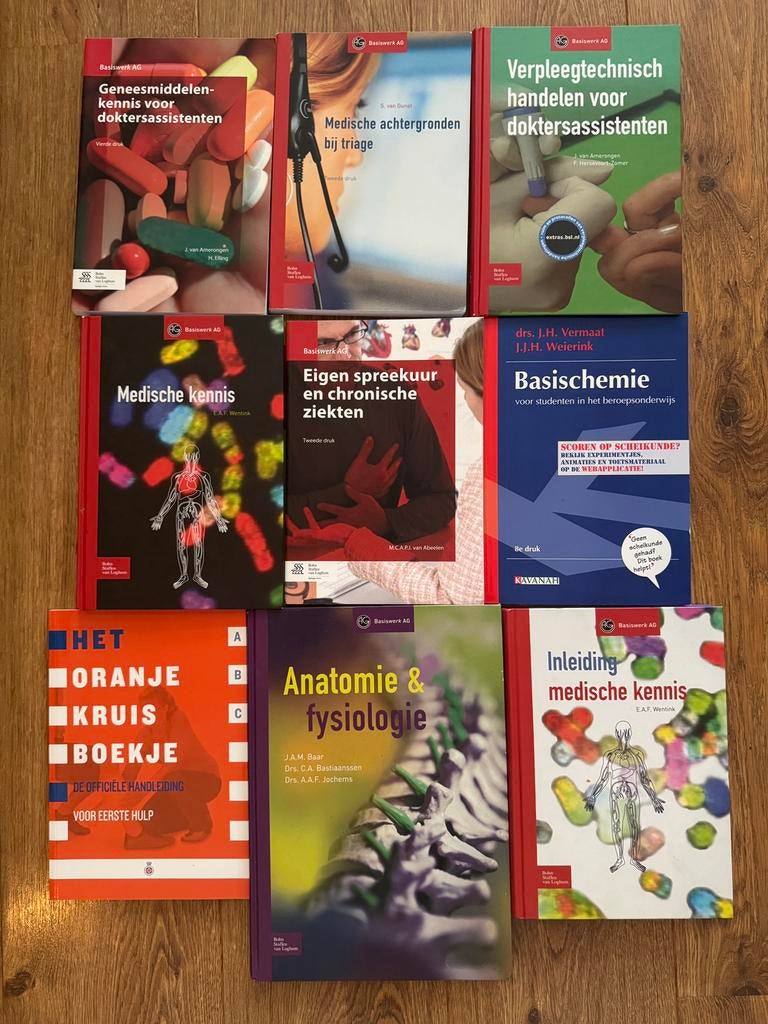 Boeken doktersassistente opleiding, Ophalen of Verzenden, Beta, Zo goed als nieuw