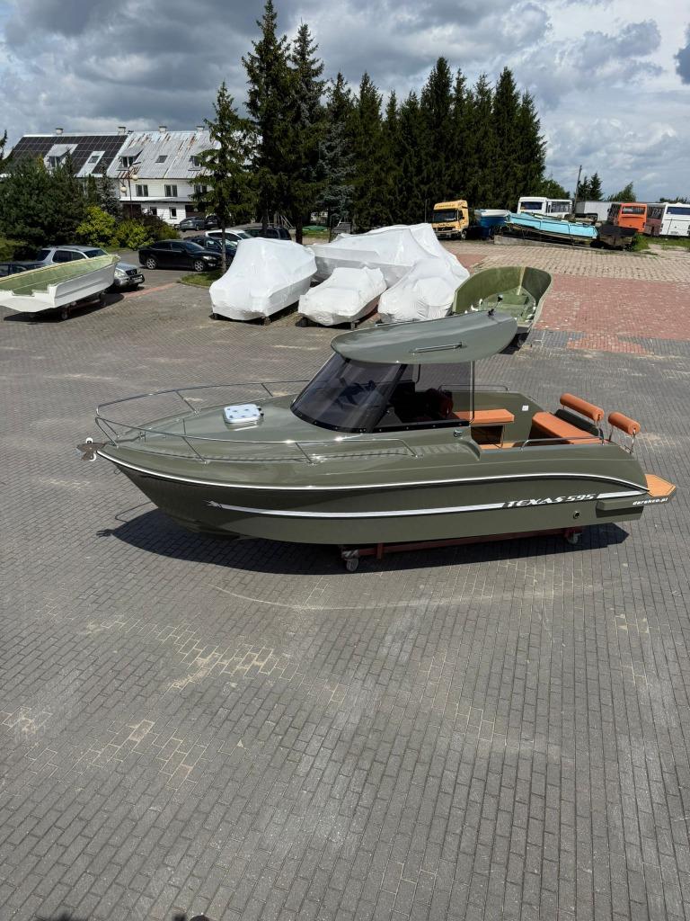 Texas 595 Pilothouse | Special Metallic Green | 115PK Kuro, Watersport en Boten, Vis- en Consoleboten, Www.rozeboomwatersportshop.nl