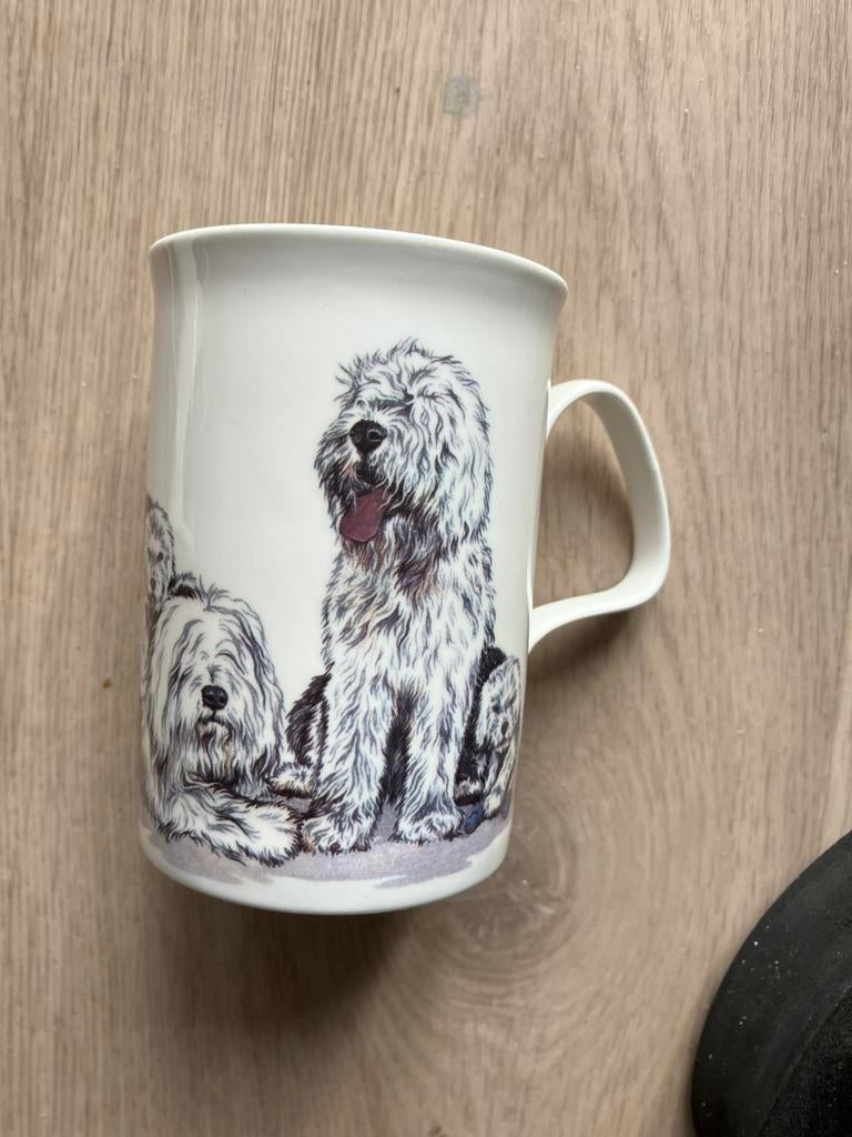 2 bekers Roy Kirkham Dog, Huis en Inrichting, Keuken | Servies, Ophalen of Verzenden, Zo goed als nieuw, Overige stijlen, Kop(pen) en/of Schotel(s)