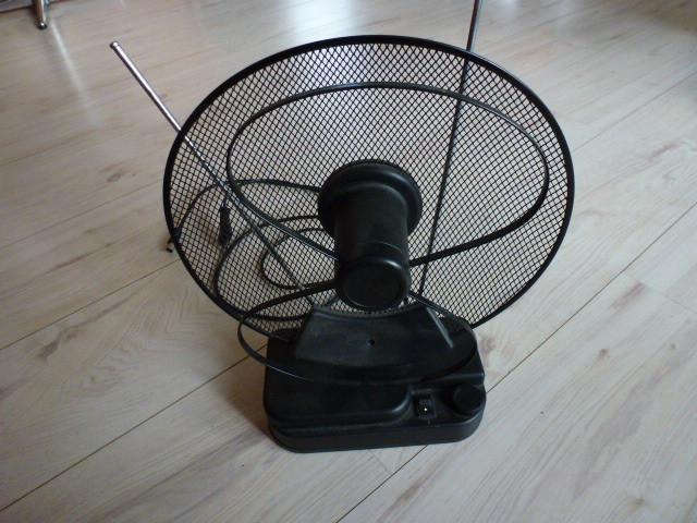 Staande antenne TV/UHF/VHF/FM/DVB-T met versterker, Ophalen, Antenne