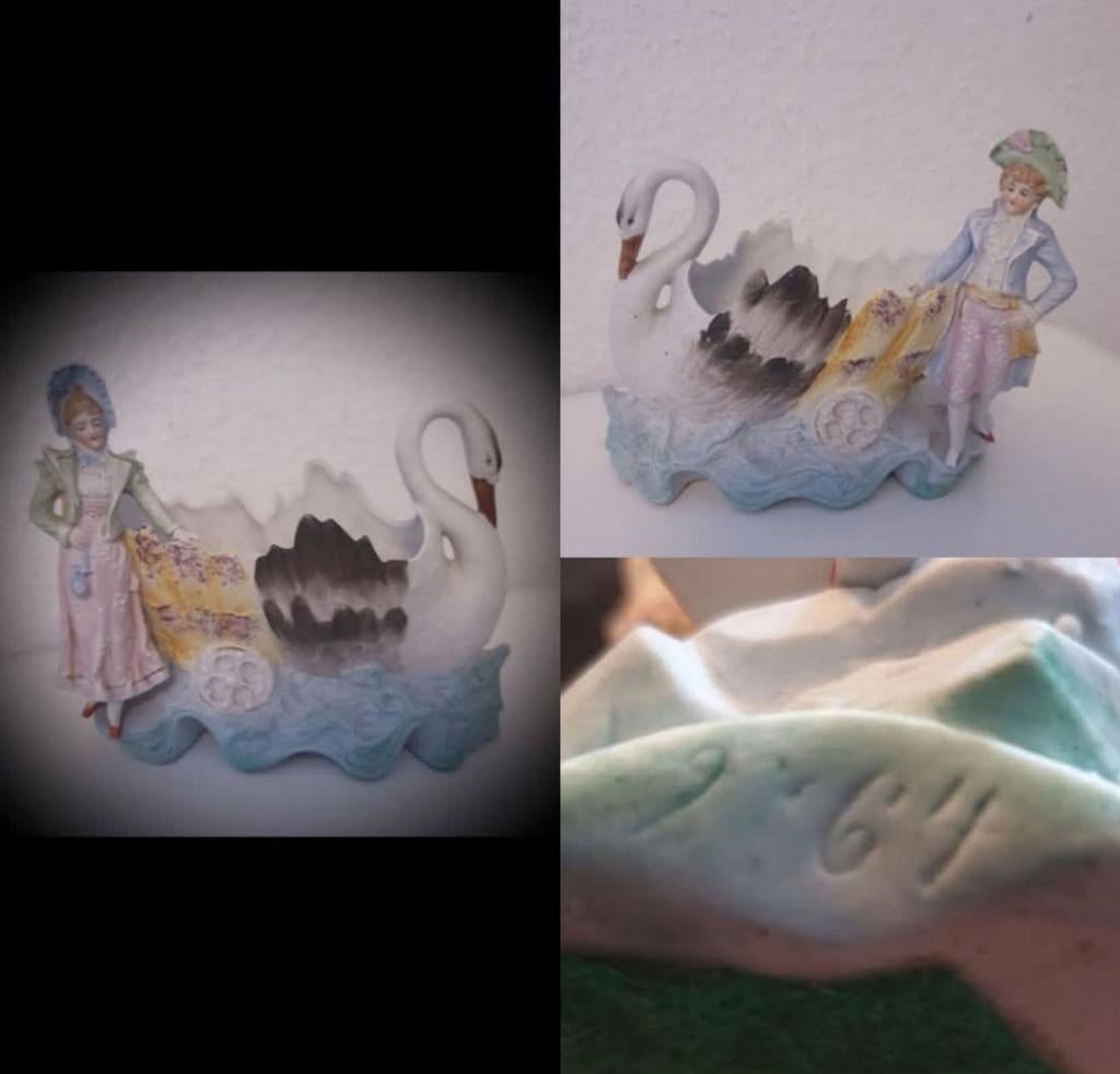Porseleinen Zwanen met Figuren - Vintage Decoratie, Ophalen of Verzenden