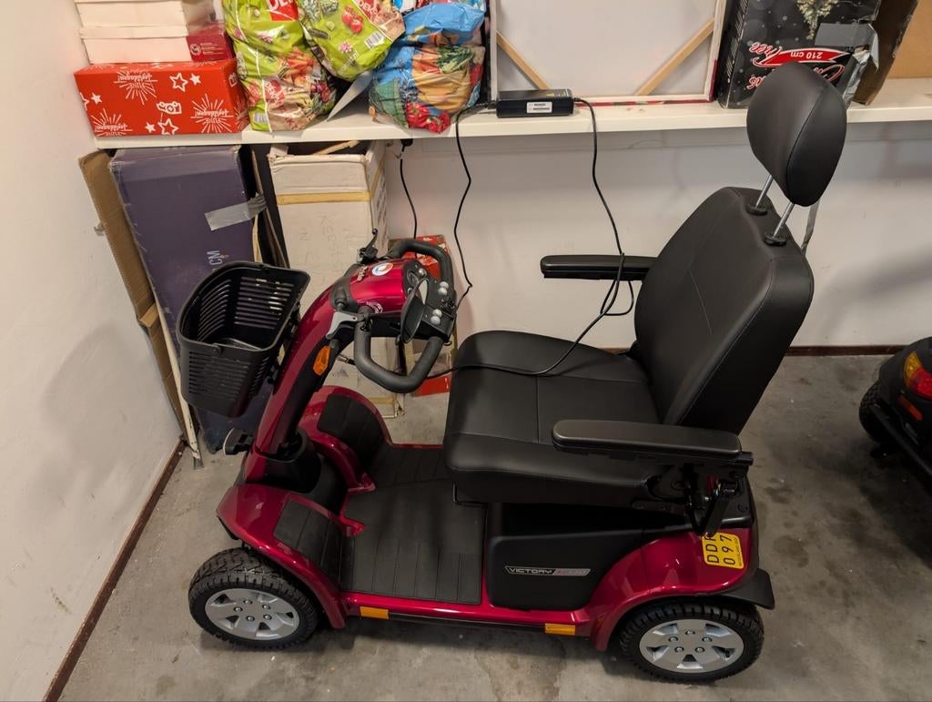 SCOOTMOBIEL: PRIDE VICTORY S710 DELUXE, Ophalen, Pride, Nieuw, 16 km/u of meer