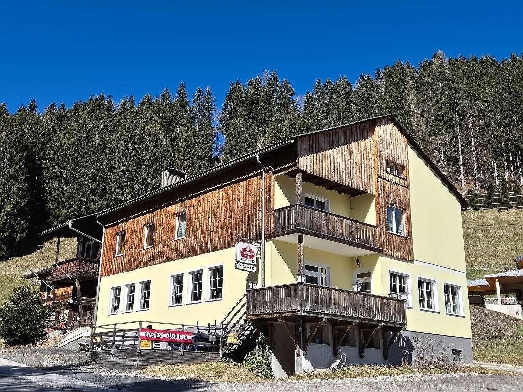 Gasthof met restaurant nabij skigebied., Huizen en Kamers, Buitenland, 750 m², Overige soorten, 12 kamers, Overig Europa