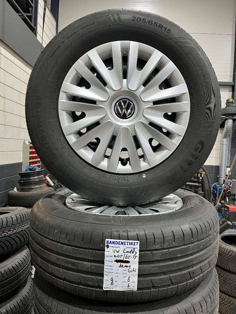 Volkswagen Caddy zomerset 15 inch, Auto-onderdelen, Banden en Velgen, Ophalen, 15 inch, Banden en Velgen, 205 mm