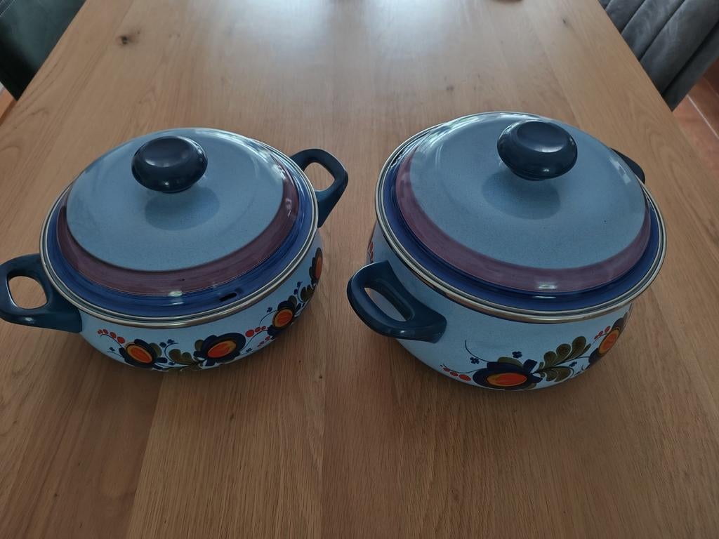 Pannenset met bloemmotief, Huis en Inrichting, Keuken | Potten en Pannen, Ophalen, Overige materialen, Gebruikt, Pannenset
