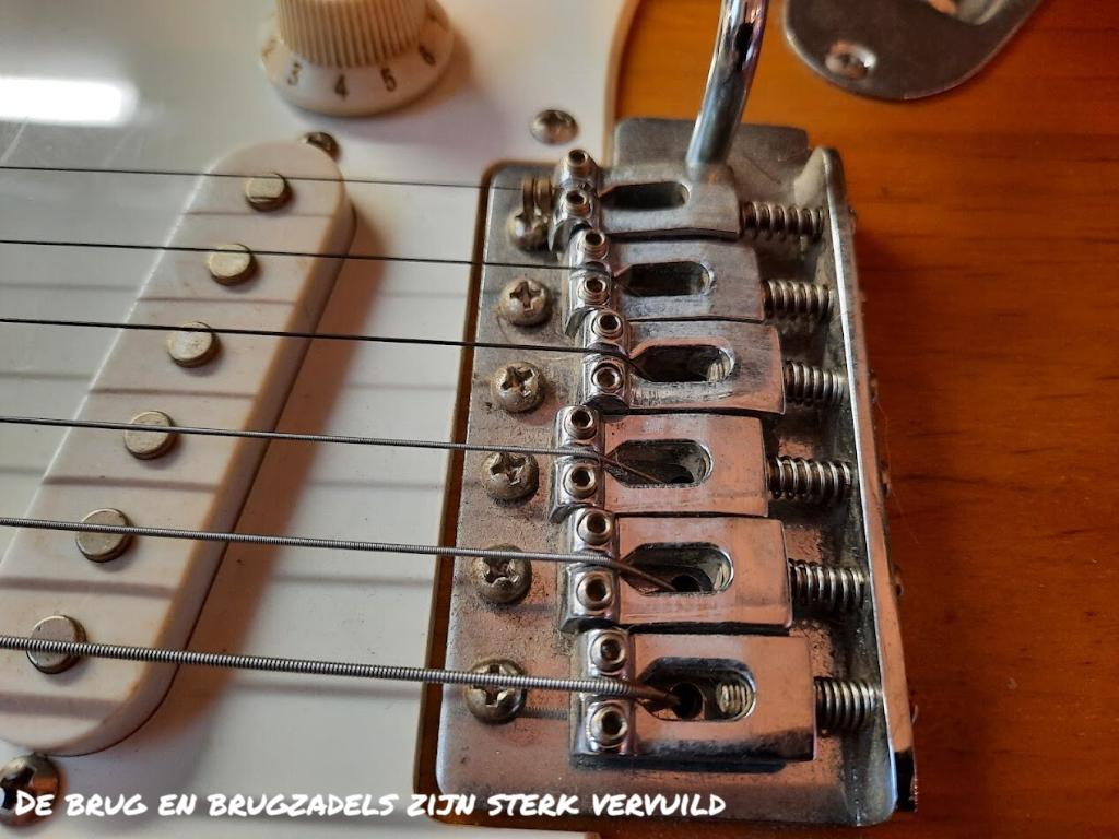 Foto 2 van Je elektrische gitaar weer in topconditie voor €29,95