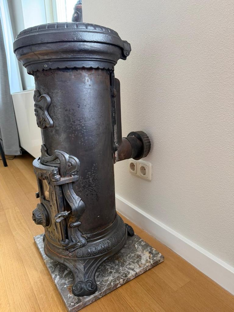 Decoratief oud kacheltje - gietijzer, Huis en Inrichting, Kachels, Gebruikt, Ophalen of Verzenden, Vrijstaand, Overige soorten