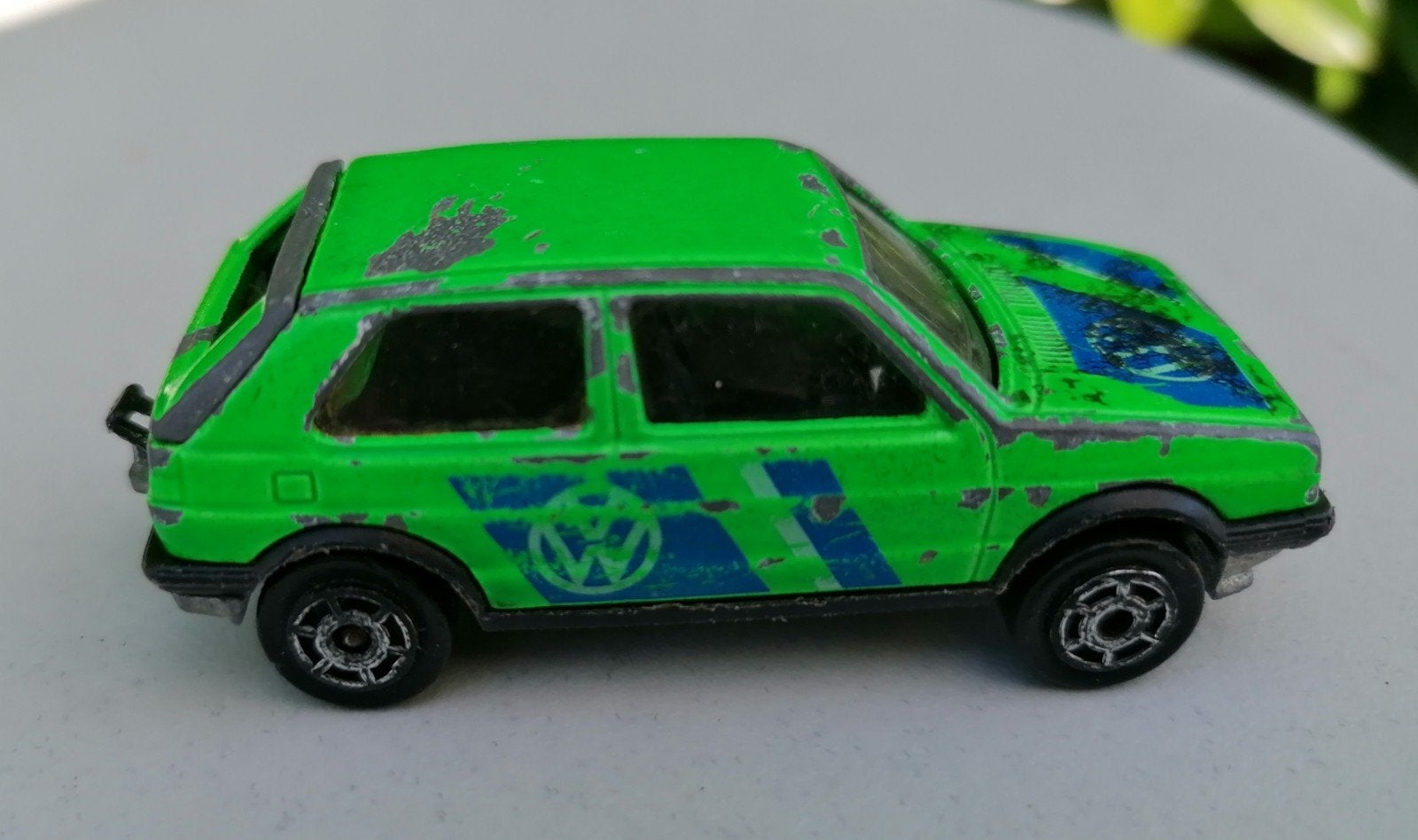 Vintage Volkswagen Golf Speelgoedauto - Gebruikt, Hobby en Vrije tijd, Modelauto's | 1:43, Ophalen of Verzenden