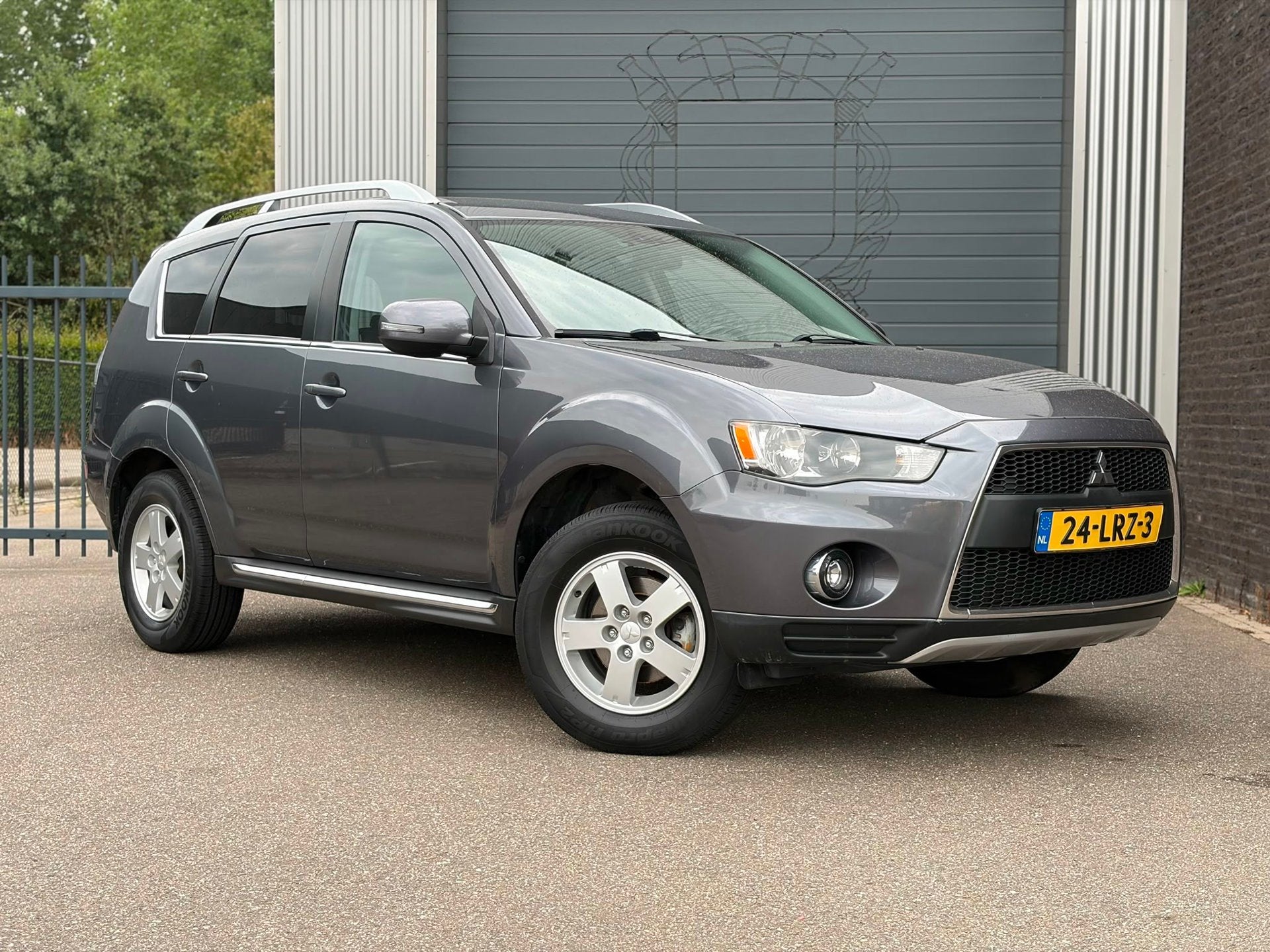Mitsubishi Outlander 2.0 Intro Edition Automaat|Airco|Cruise, Auto's, Mitsubishi, 1998 cc, 4 cilinders, Leder en Stof, Origineel Nederlands
