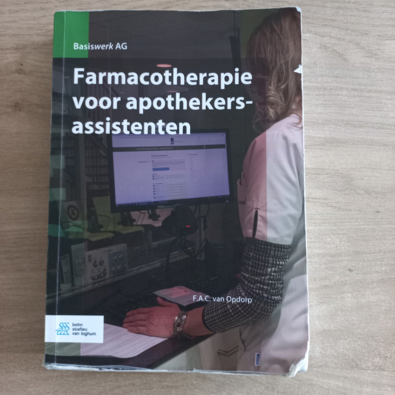 Farmacotherapie voor apothekersassistenten, Gelezen, F.A.C. van Opdorp, Ophalen of Verzenden, MBO