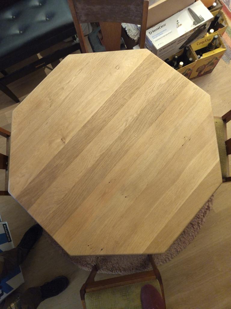 UNIEK: Eettafel met 4 stoelen, vol-eiken, 8-hoekig, Huis en Inrichting, Gebruikt, 50 tot 100 cm, Eikenhout, Overige vormen