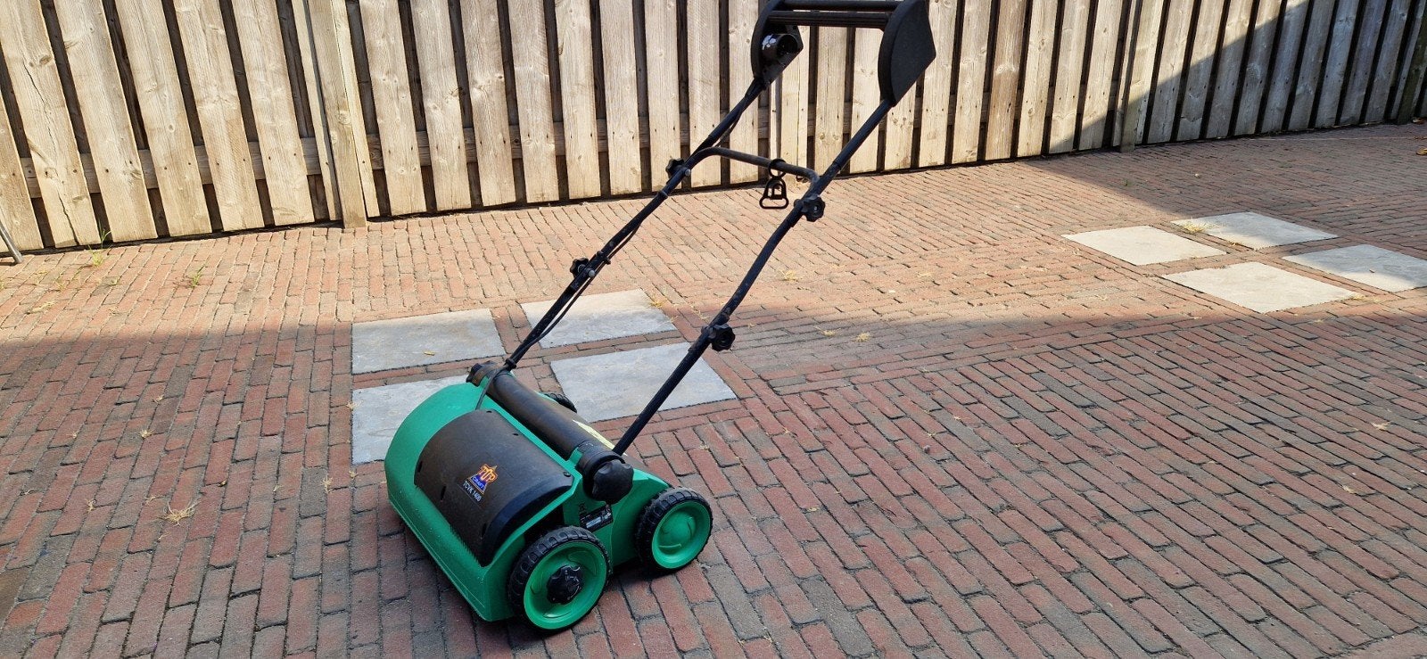 verticuteer machine en grasmaaier, Ophalen of Verzenden, Gebruikt