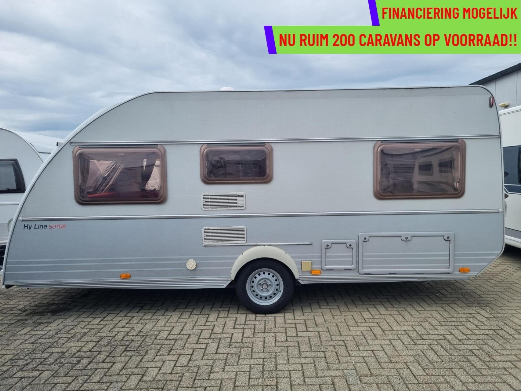 Kip HY LINE 50 HYB LEVELSYSTEEM + VOORTENT + VLOERVERWARMING, Rondzit, Kip, Bedrijf, Zonnepaneel