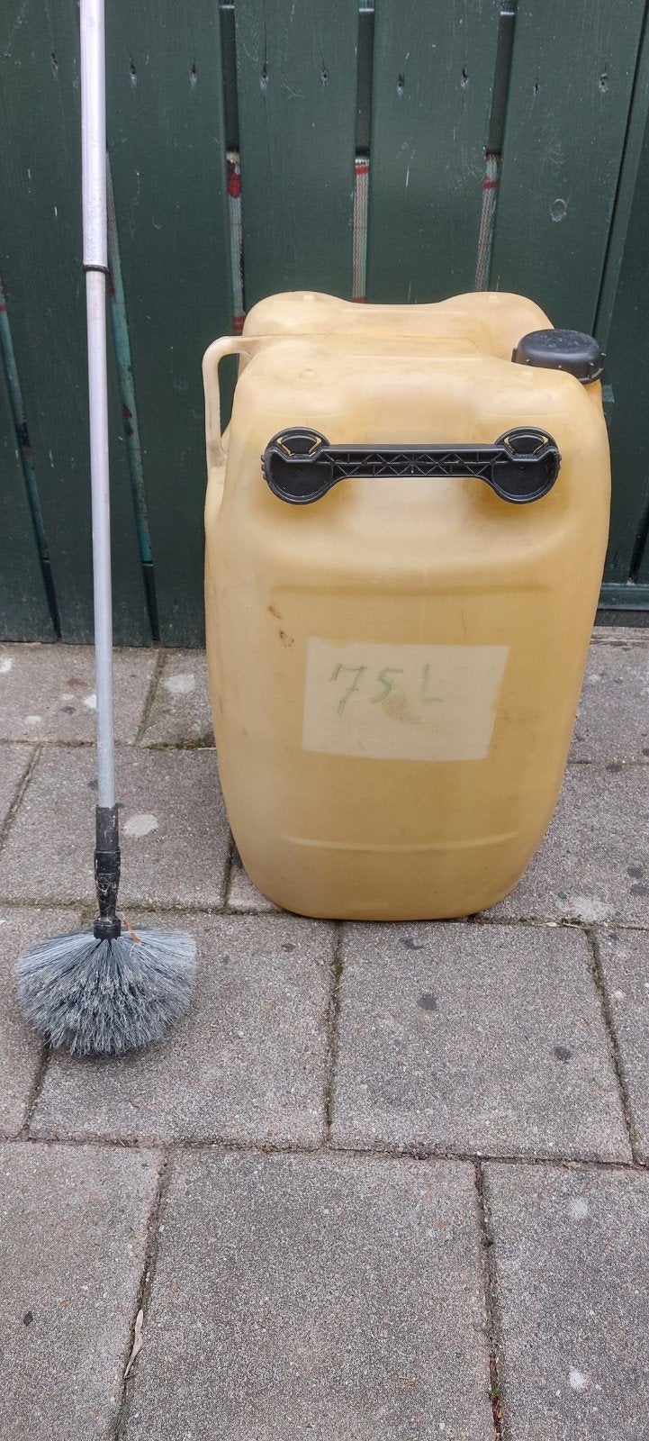 Grote gele jerrycan 75L, Ophalen, Gebruikt, 40 tot 60 cm, Overige typen