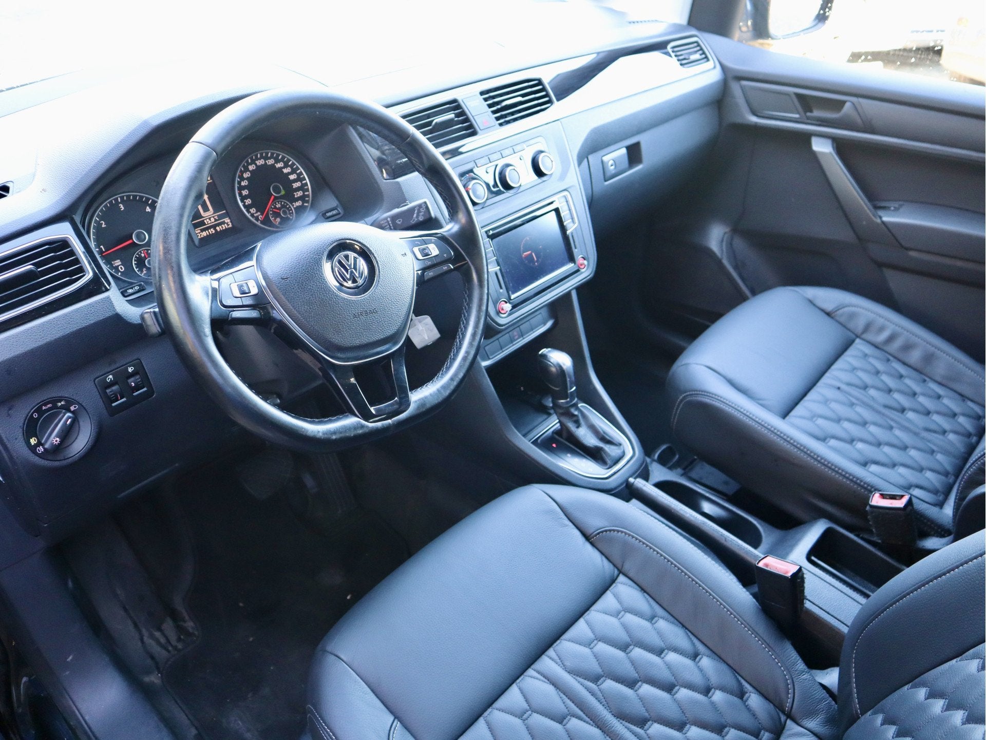 Volkswagen Caddy 2.0 TDI DSG BLACK EDITION (bj 2018), Gebruikt, Euro 6, 4 cilinders, Volkswagen