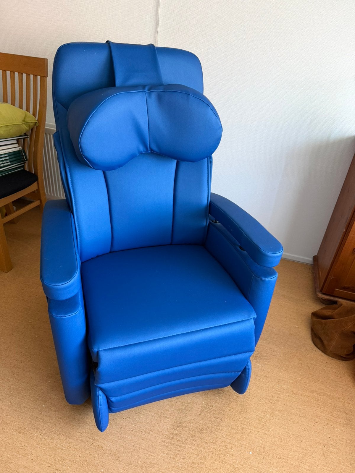 Luxe fauteuil , luxe zitstoel, Ophalen, Nieuw, Leer, 50 tot 75 cm
