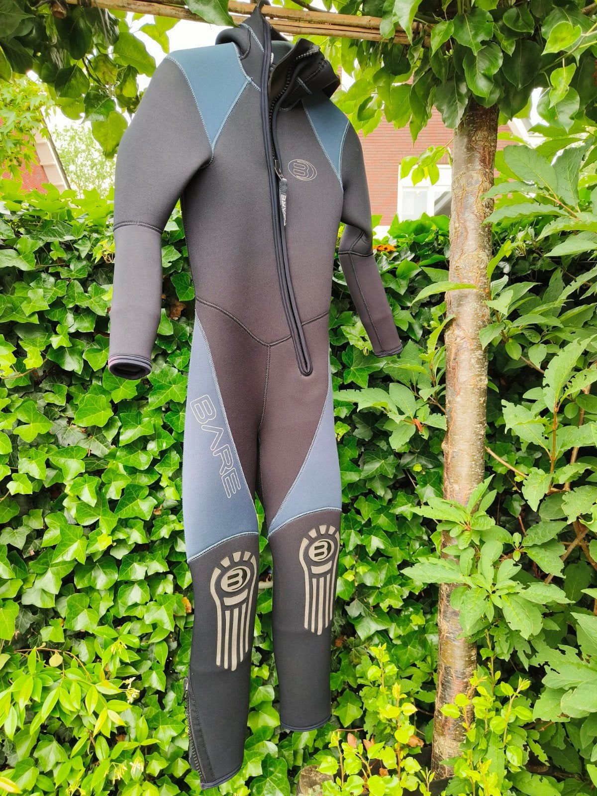 Te koop: Nieuwe Bare kinder wetsuit 7 mm – maat 12 j, Watersport en Boten, Ophalen of Verzenden, Nieuw, Duikpak