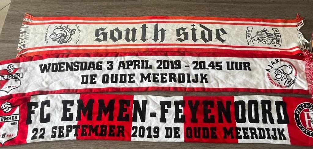 FC Emmen sjaals - Ajax en Feyenoord, Verzamelen, Sportartikelen en Voetbal, Ophalen of Verzenden
