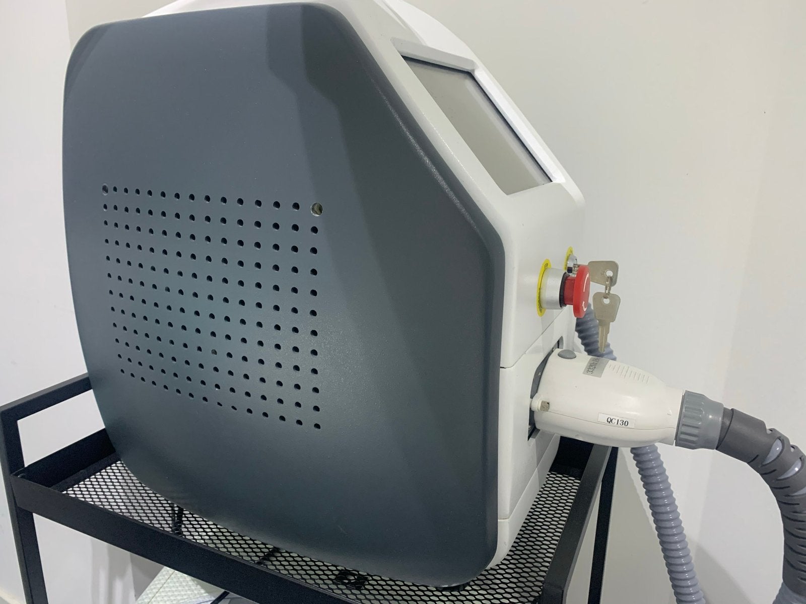 Q switched nd yag laser, Ophalen, Zo goed als nieuw, Gehele gezicht