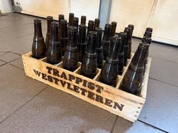 Westvleteren bierkrat met lege flessen, Verzamelen, Biermerken, Ophalen, Gebruikt, Flesje(s), Overige merken