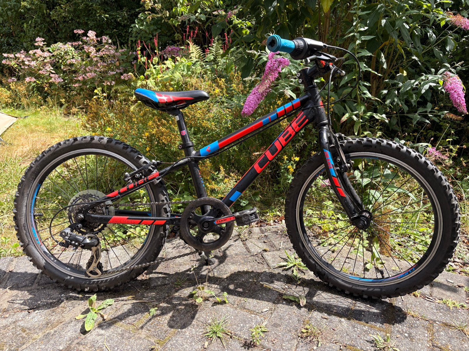 Cube MTB 20 Inch blauw rood zwart kinder mountainbike 5-8 jr, Fietsen en Brommers, Ophalen, 16 tot 20 inch, Staal, Zo goed als nieuw