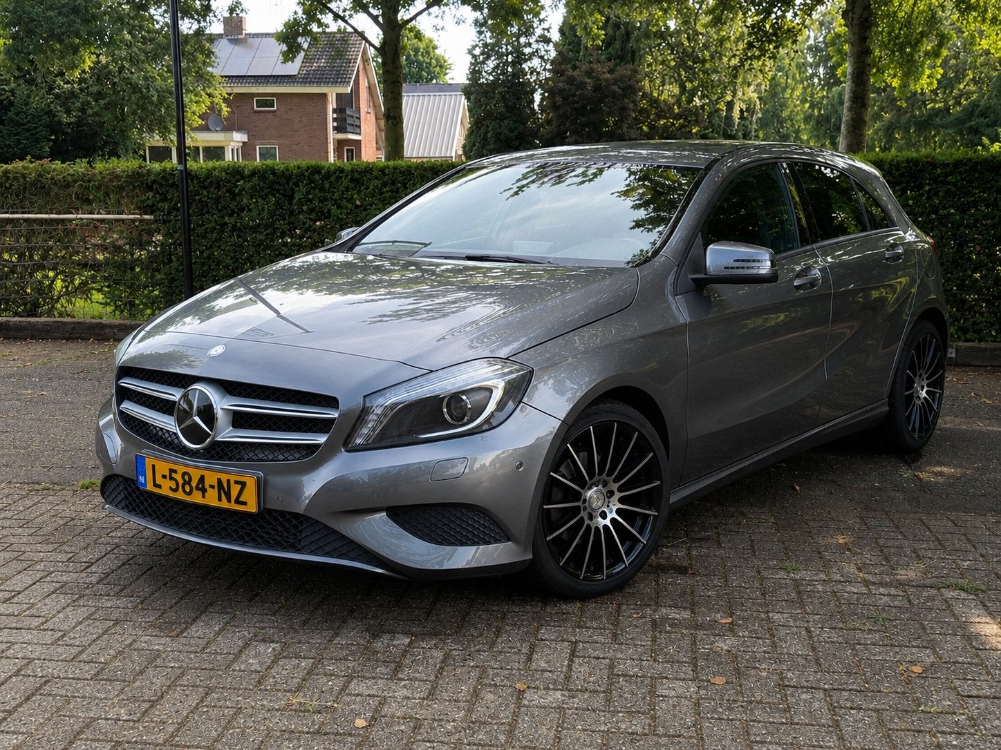 Mercedes-Benz A-Klasse A180 1.6 Blue Efficiency 2014, Voorwielaandrijving, 4 cilinders, 122 pk, 1595 cc