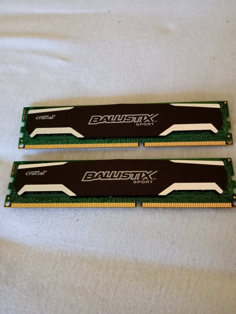 Crucial Ballistix Sport 2 4GB, Computers en Software, RAM geheugen, 8 GB, DDR3, Ophalen of Verzenden, Zo goed als nieuw