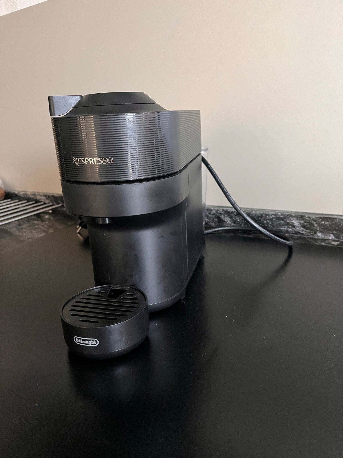 Nespresso Vertuo Next koffiemachine - Zo goed als nieuw, Ophalen, Koffiemachine, Zo goed als nieuw, 2 tot 4 kopjes