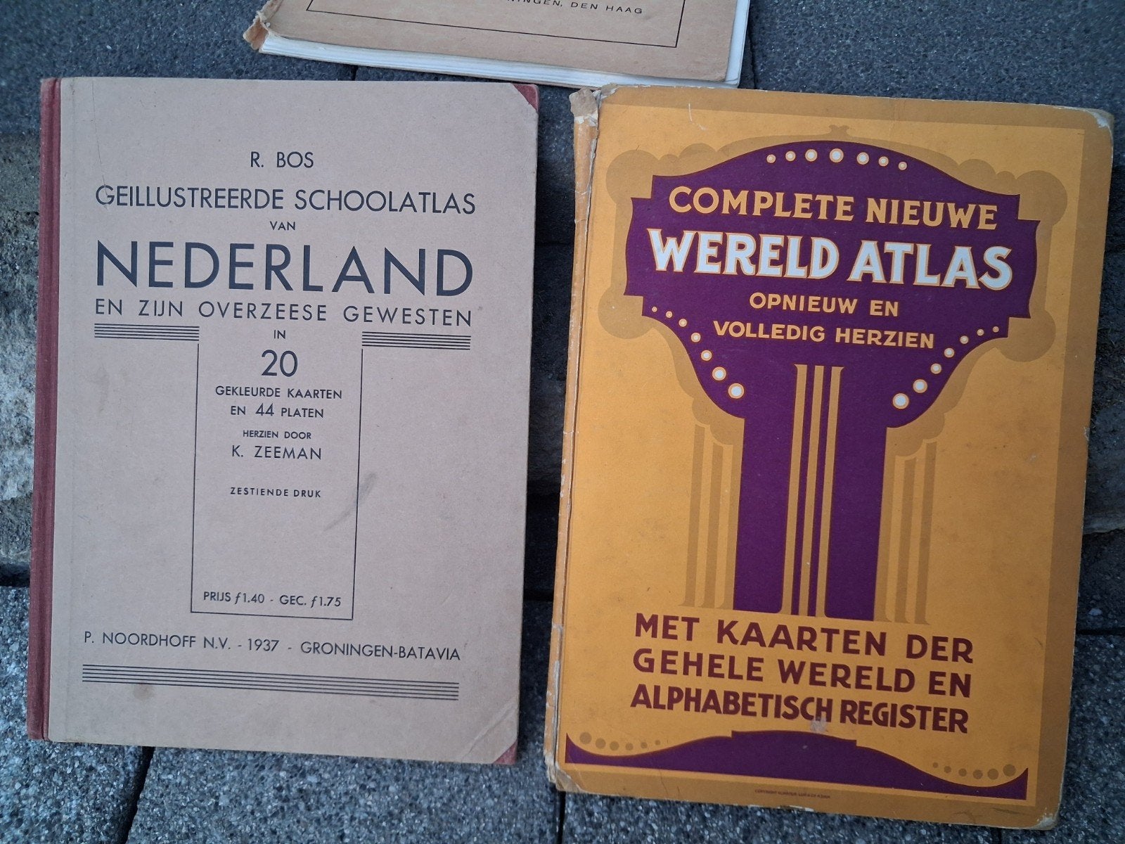 R. Bos' Schoolatlas van Nederland en zijn Overzeese Gewesten, Boeken, Gelezen, Bosatlas, Ophalen of Verzenden, 1800 tot 2000
