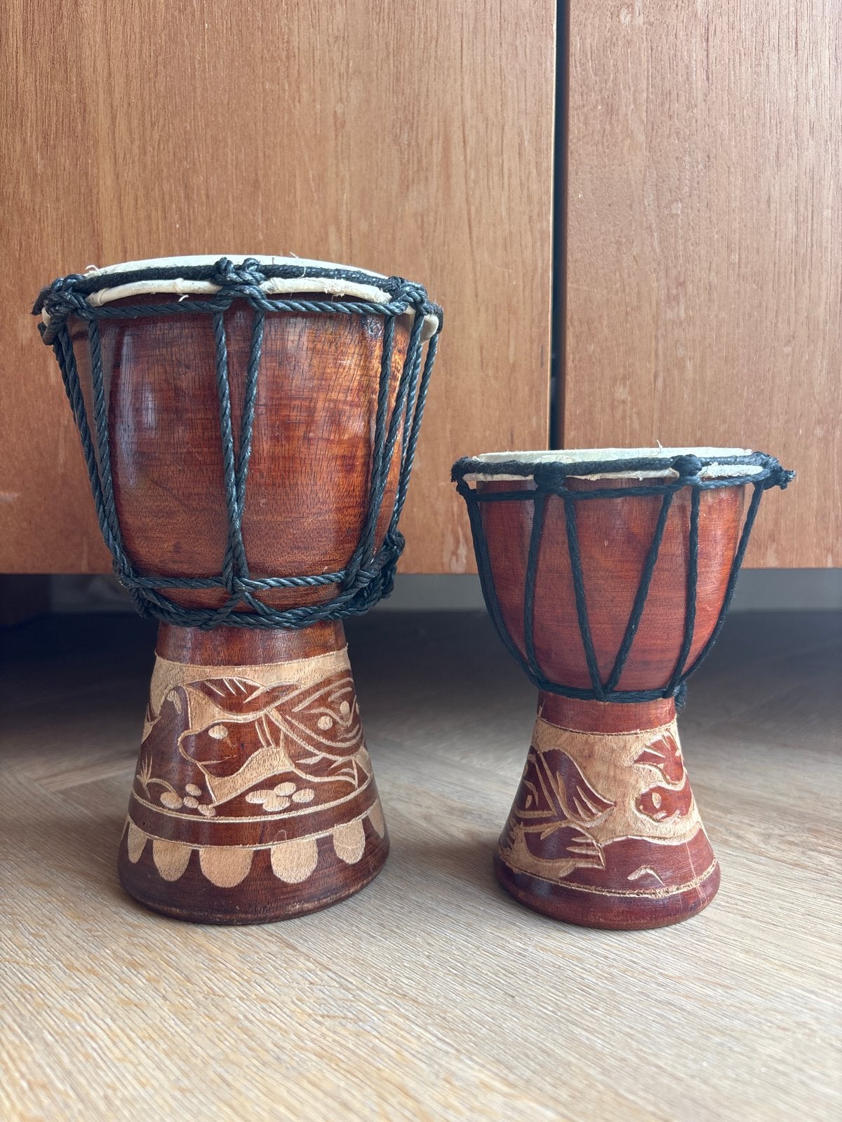 Set van 2 handgemaakte Afrikaanse djembe trommels, Ophalen of Verzenden, Gebruikt, Trommel