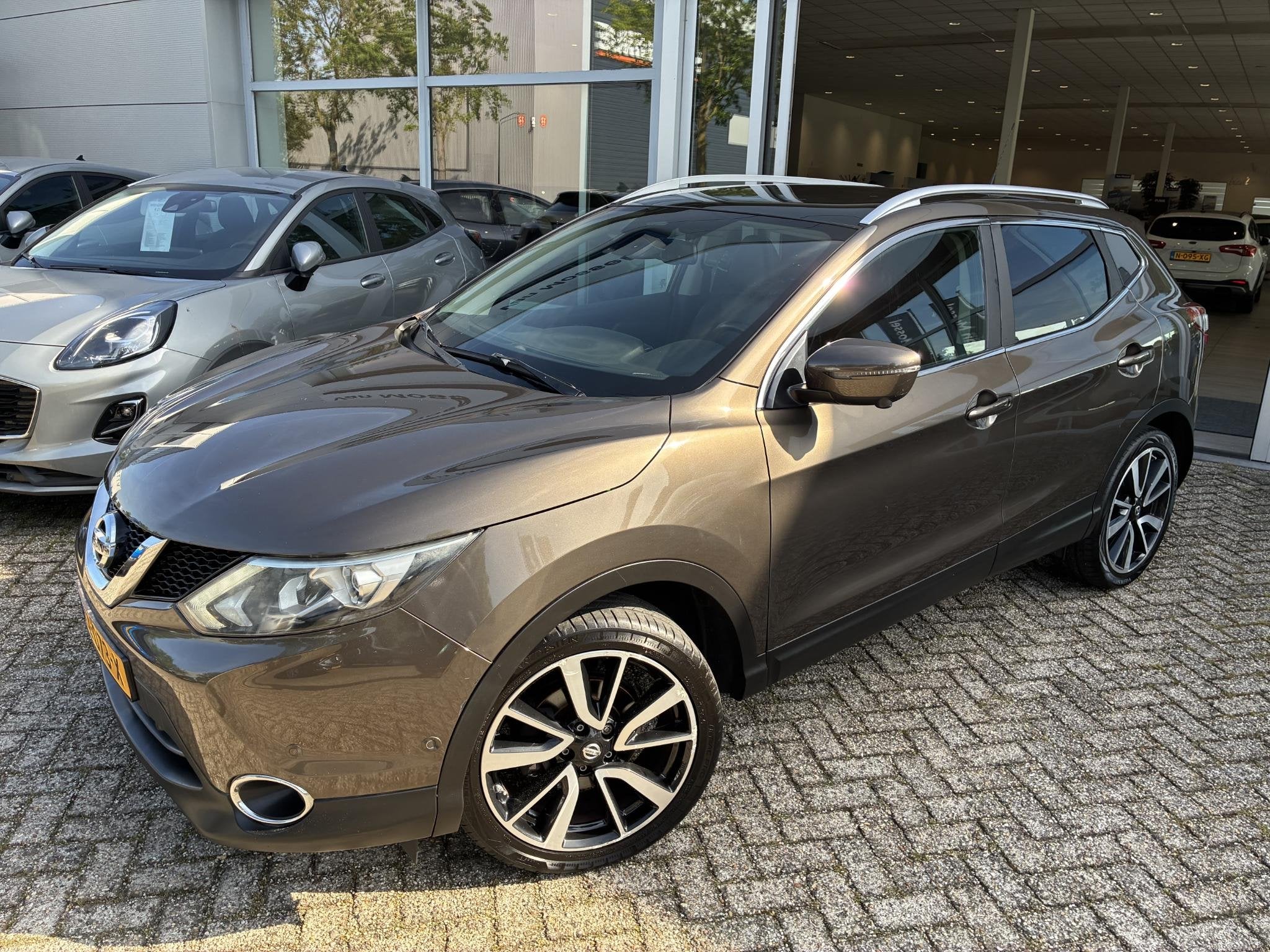 Nissan Qashqai 1.2 Tekna Panoramadak - Trekhaak, Auto's, Voorwielaandrijving, 12 maanden, Gebruikt, Euro 6