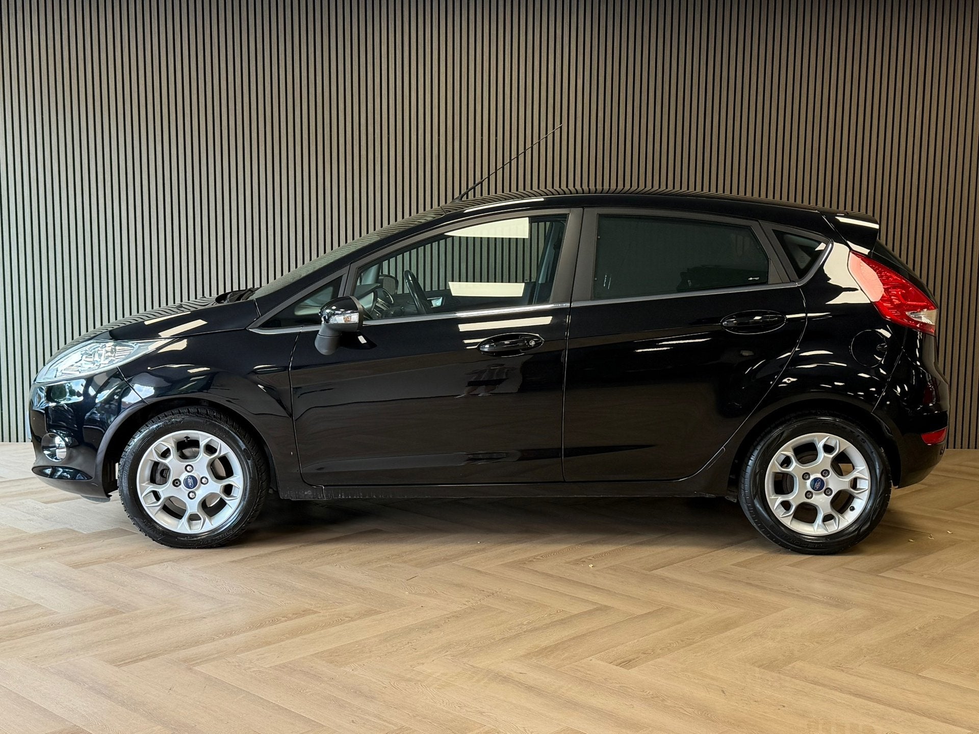 Ford Fiesta 1.25 Titanium AIRCO CRUISE PDC KEYLESS-GO AUX US, Auto's, Voorwielaandrijving, Euro 5, Stof, 1242 cc