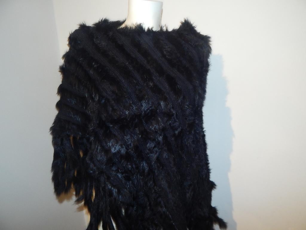 Anna Ventura poncho bekleed met konijnen bont one size, Verzenden, Zwart, Maat 42/44 (L), Zo goed als nieuw