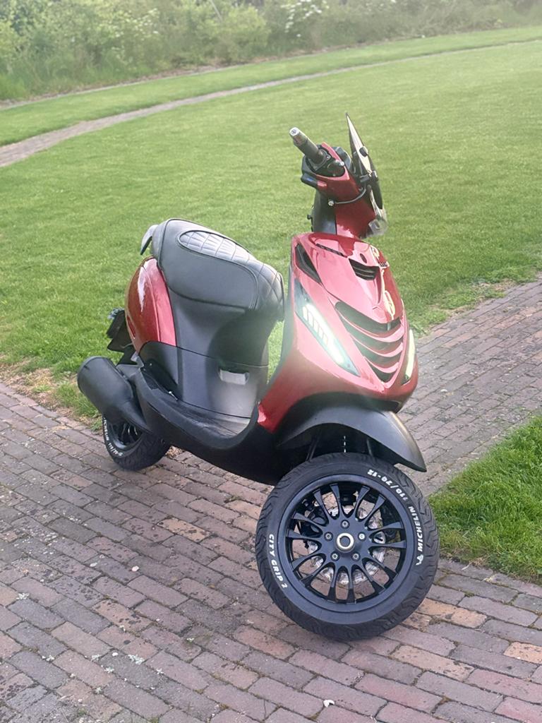 Piaggio Zip 125cc LC met custom kappenset en Vespa velgen, Ophalen, Gebruikt, Maximaal 45 km/u, Zip